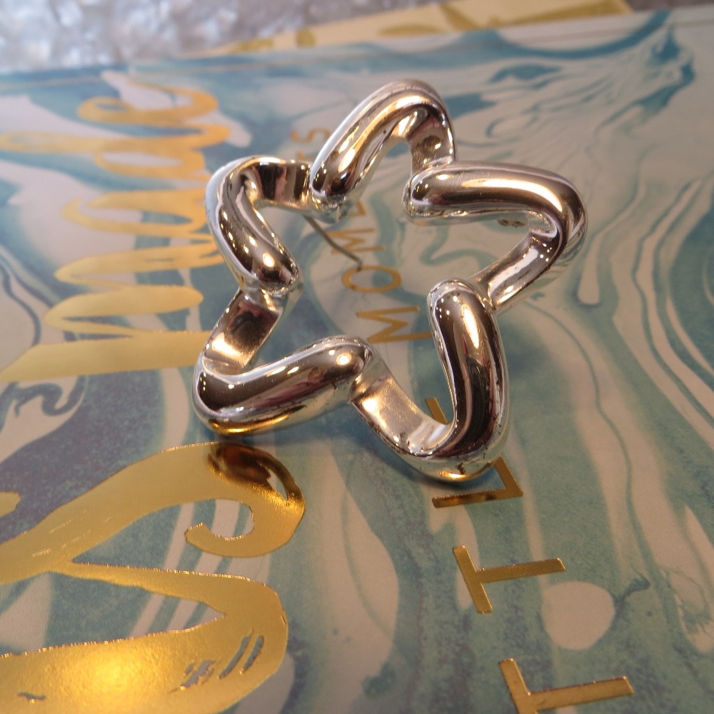 Unique Star Runway Hot in Hollywood Vintage Napier Brooch Pin